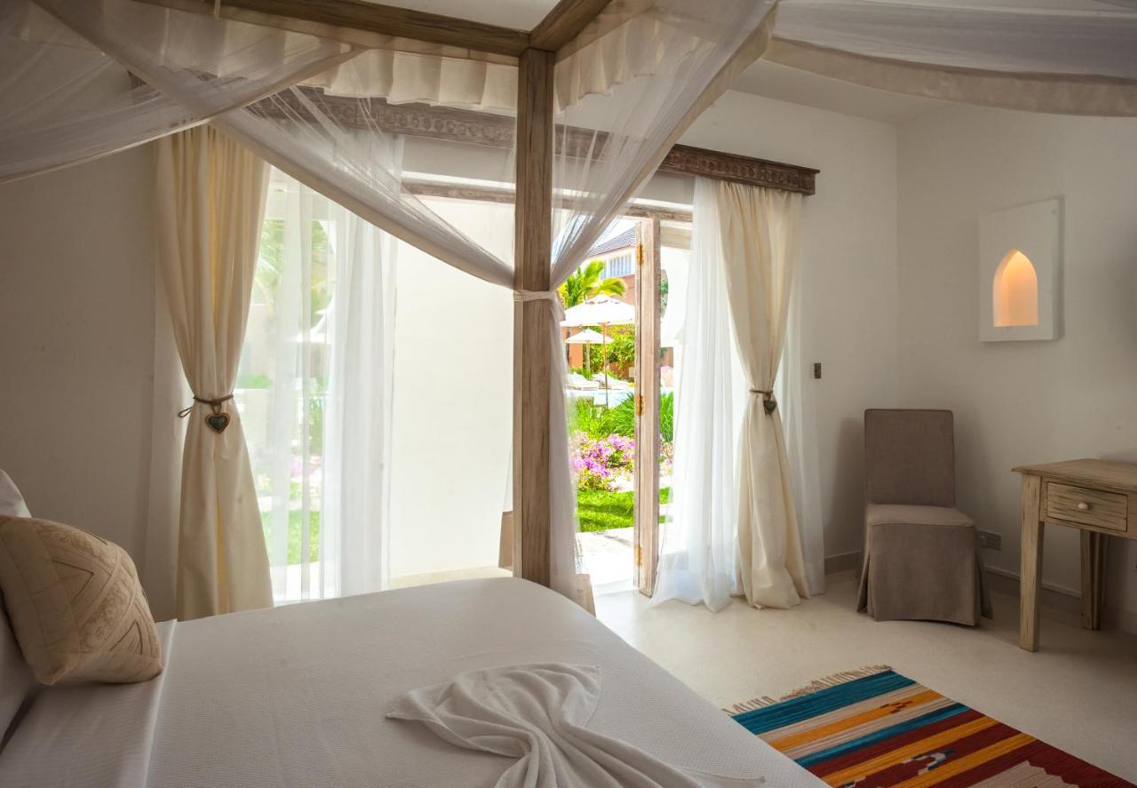 ホテル Medina Palms ワタム エクステリア 写真